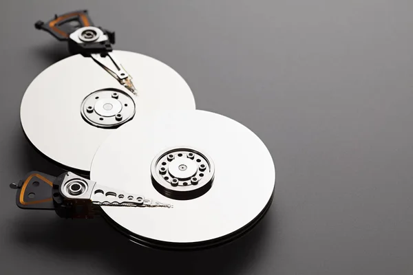 Hard disk drive on carbon fiber background — Stock Photo, Image