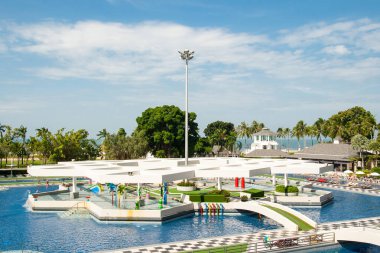 İnsanlar vardır sakin ol Ambassador City Jomtien otelde Yüzme tarafından