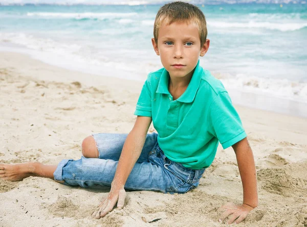 Seven Years Boy Wearing Green Polo Blue Jeans Beach — Zdjęcie stockowe