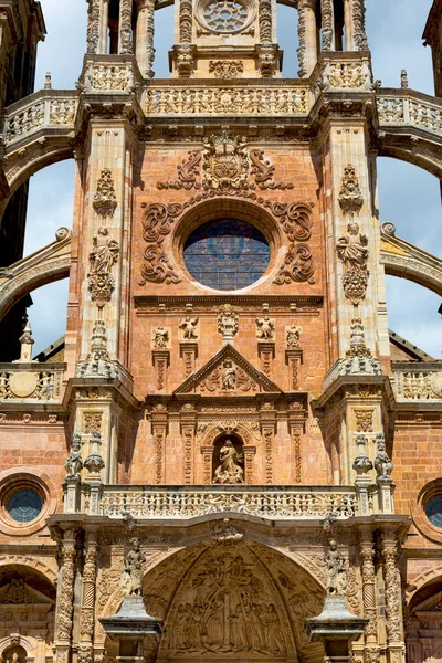 Astorga (İspanya) - Astorga, Gotik Katedrali Saint James yol boyunca