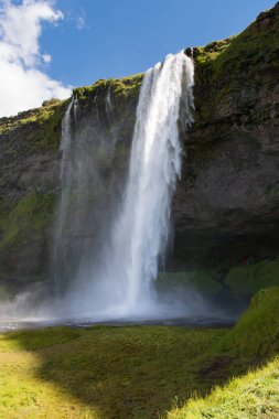 Seljalandsfoss şelale İzlanda'dan muhteşem manzara