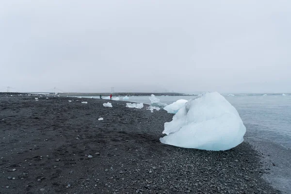 Gelo Empurrado Volta Para Praia Areia Preta Diamond Beach Islândia — Fotografia de Stock