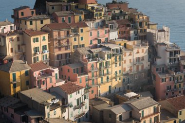 doğal görünümünü renkli Köyü manarola ve okyanus kıyılarında cinque terre, İtalya