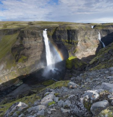 Güney İzlanda'daki meşhur Haifoss Şelalesi. Egirdir İzlanda '. Seyahat ve manzara fotoğrafçılığı kavramı