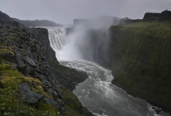 Красивый Водопад Деттифосс Исландии Летом — стоковое фото