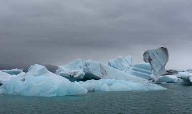 İzlanda, Jokulsarlon lagün, İzlanda buzul lagün Körfezi'nin güzel soğuk manzara resim