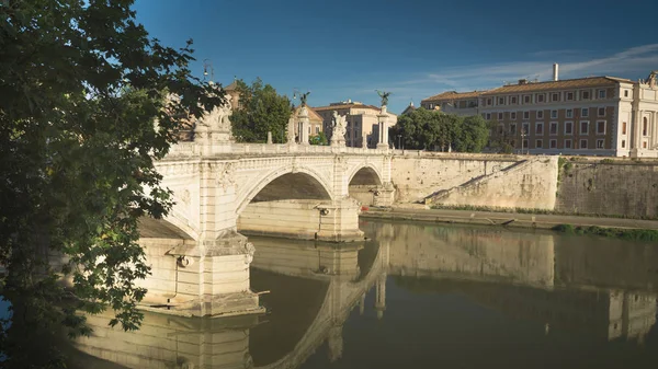 Pohled Vittorio Emanuele Mostu Řece Tiber Bazilika Svatého Petra Vatikánu — Stock fotografie