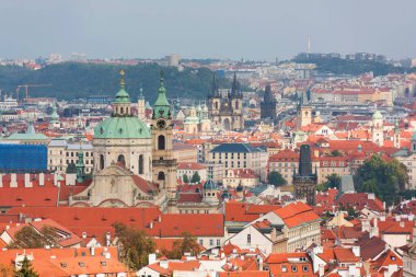 Prag. Şehrin havadan görünümü.