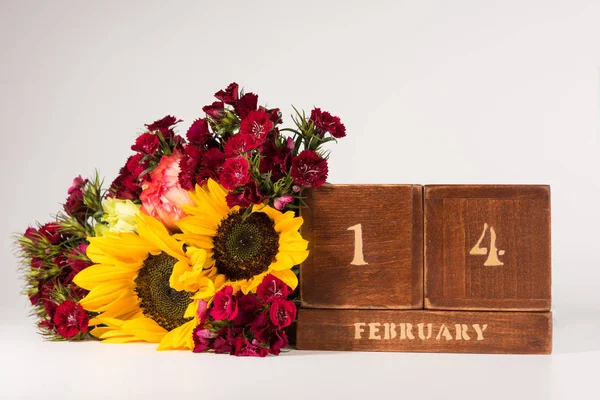 Joyeuse Saint Valentin Vintage Bois Calendrier Perpétuel Pour Février Isolé — Photo