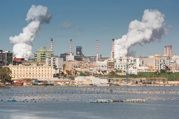 White Smoke Going Chimney Steel Plant Taranto Puglia Italy — Stock Photo, Image