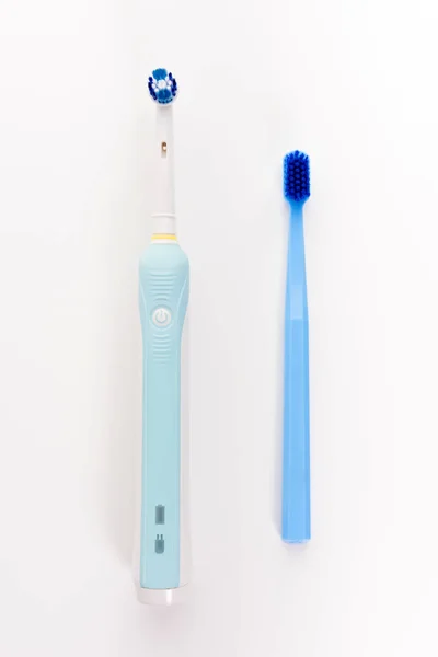 Manual Regular Toothbrush Modern Electric Toothbrush Isolated White Background — Stock Photo, Image