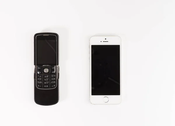 Smartphone Oude Technologie Telefoon Geïsoleerd Witte Achtergrond — Stockfoto