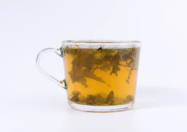 Tisane Verte Dans Une Tasse Transparente Isolée Sur Fond Blanc — Photo