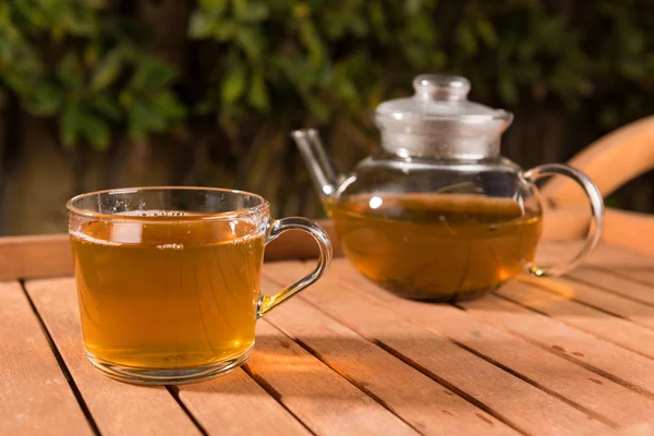 Tasse Thé Vert Sur Table Bois Extérieur — Photo