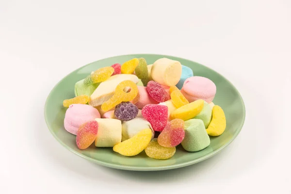 Bord Met Snoep Geïsoleerd Een Witte Achtergrond Gummy Snoepjes Marshmallow — Stockfoto