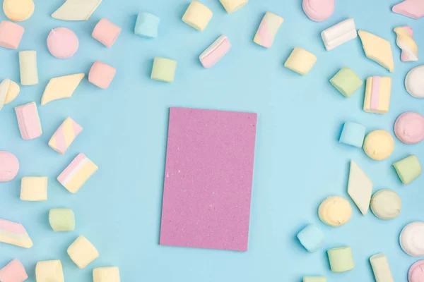 Blauw Papier Achtergrond Met Marshmallow Kladblok Plaats Voor Tekst Gezellige — Stockfoto