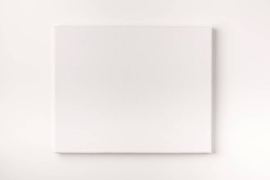 Boş tablo tuvali beyaz arkaplanda izole edildi.