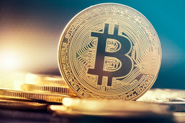 Bitcoin Золота Монета Розфокусовані Фону Концепція Cryptocurrency — стокове фото