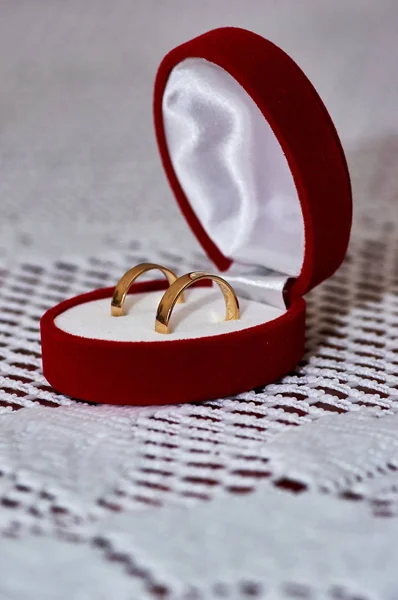 Een Gouden Trouwringen Symbool Van Het Huwelijk — Stockfoto