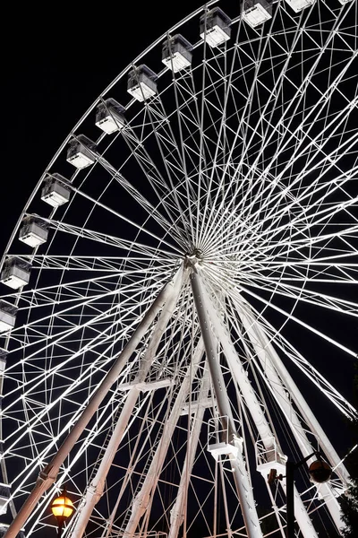 Ferris Blanco Por Noche —  Fotos de Stock