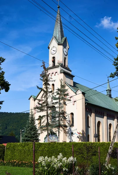 Miedzybrodzie Bialskie Beskid Polonia Agosto 2020 Chiesa Cristo Miedzybrodzie Bialskie — Foto Stock