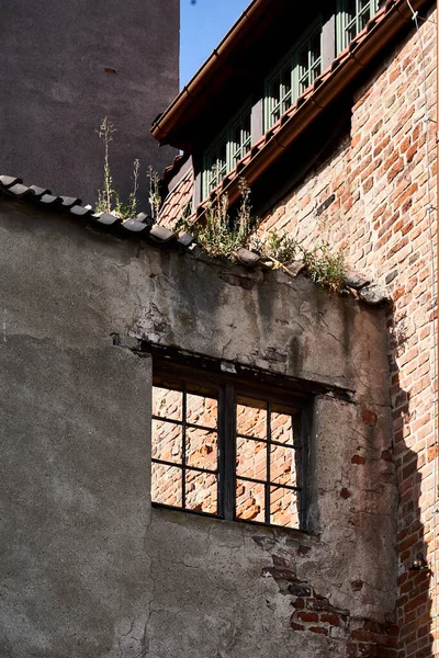Eine Ziegelmauer Mit Gemauertem Fenster Schöner Hintergrund Mit Copyspace — Stockfoto