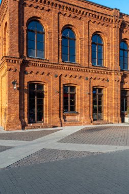 Tadilattan sonra eski fabrika binası