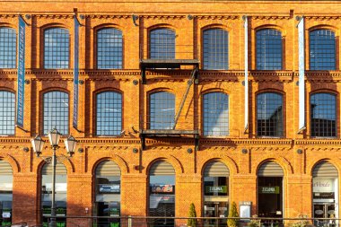 Tadilattan sonra eski fabrika binası