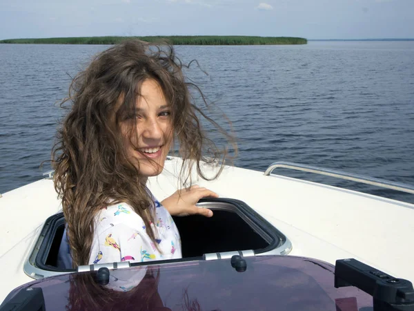 Beautiful Smiling Young Girl Streaming Hair Boat Lake — Stock Photo, Image