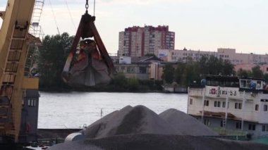 Tek kova Kaptan Ekskavatör boşaltma moloz küçük nehir kargo Port