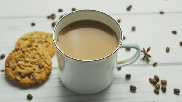 Taza con café y galletas — Foto de Stock