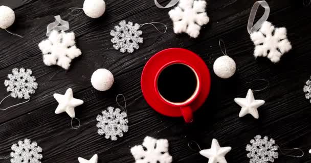 Christmas decorations around hot beverage — Stock Video