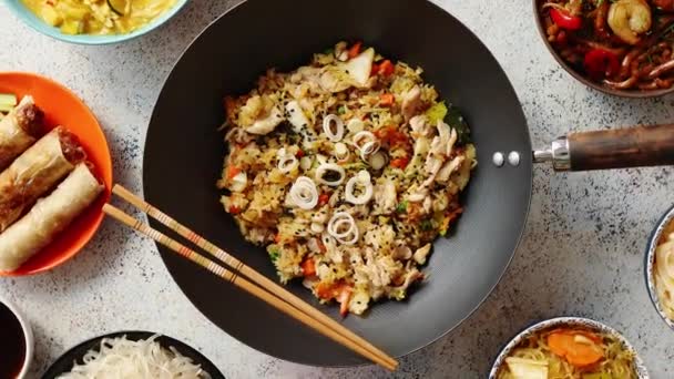 Conjunto de comida china. Composición del concepto de comida estilo asiático. — Vídeo de stock