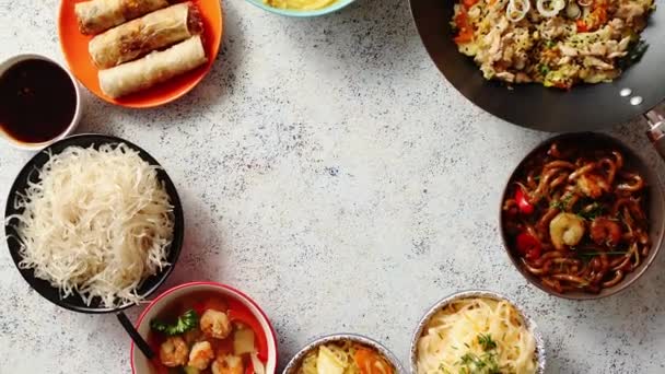 Κινέζικο σετ φαγητού. Ασιατικό στυλ σύνθεση έννοια των τροφίμων. — Αρχείο Βίντεο