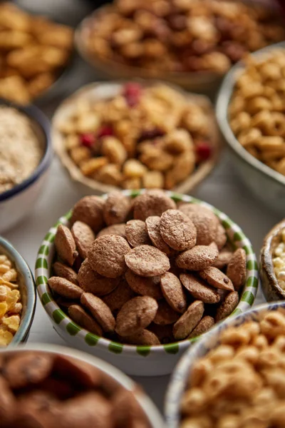 Enfoque cercano y selectivo. Composición de los diferentes tipos de cereales — Foto de Stock