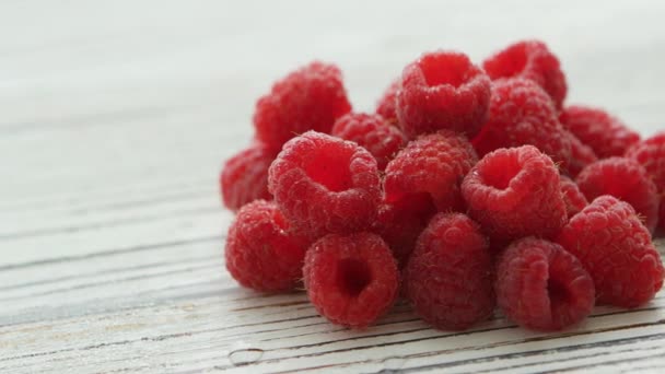 Closeup heap of raspberries — Stock Video