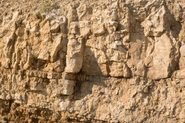 Eski Çakmaktaş ocağı olan kalker jeolojik patlak yakın çekim