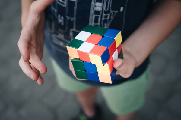 Close Hands Trying Solve Color Cube — Stock Photo, Image