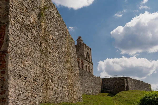Agosto 2018 Aldeia Ujazd Polônia Ruínas Antigo Castelo Polonês Chamado — Fotografia de Stock