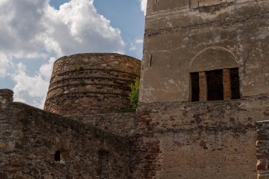 Harabeleri eski Polonya samsonow kasabada döküm çelik