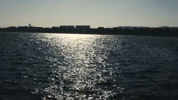 Landskap Havet Med Sol Facklor Vattenytan Solig Dag — Stockvideo