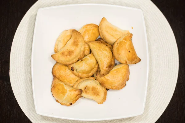 Delicious baked dumplings — Stock Photo, Image