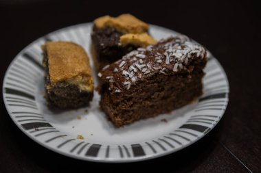 pasta plaka üzerinde