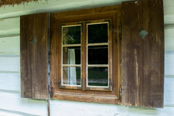 Eski vintage penceresi — Stok fotoğraf