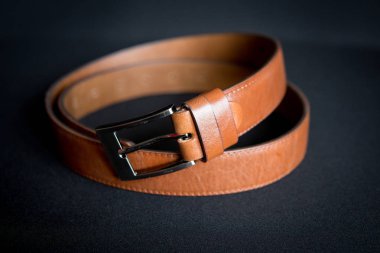 erkek kahverengi kemer