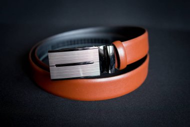 erkek kahverengi kemer