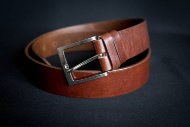 erkek kahverengi kemer