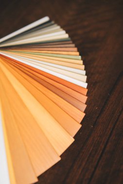 Ahşap boyamak için özel boya toplayıcısının ayrıntıları