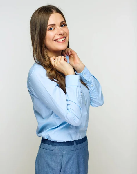 Zakenvrouw Dragen Blauw Shirt Grijze Rok Poseren Lichte Achtergrond — Stockfoto