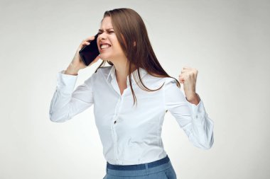 Öfkeli patron işkadını üstünde hareket eden telefon bağırarak duygusal 